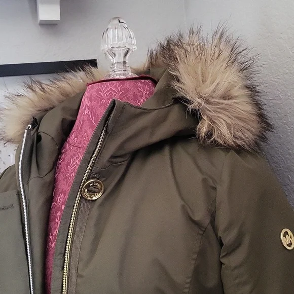 MICHAEL Michael Kors Olive Puffer Coat with Faux Fur Hood - Picture 4 of 9